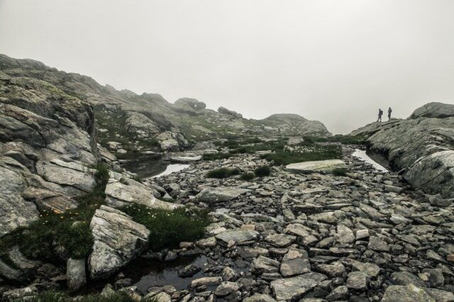 landscape-mountains-people-rocks
